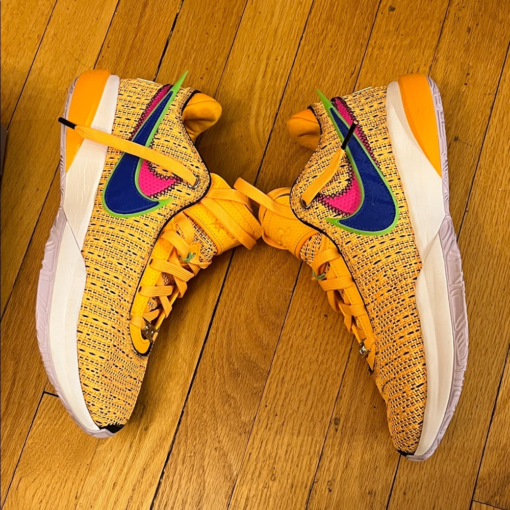 Nike LeBron XX Yellow and Blue Sneakers - Picture 4 of 11